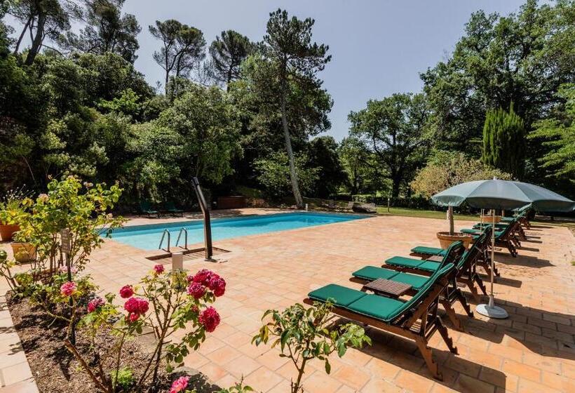 هتل Domaine D Auriac Relais & Chateaux