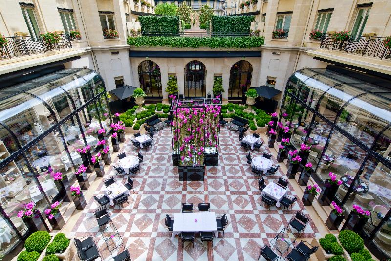 Fotos del hotel Four Seasons Hotel George V Paris:  3