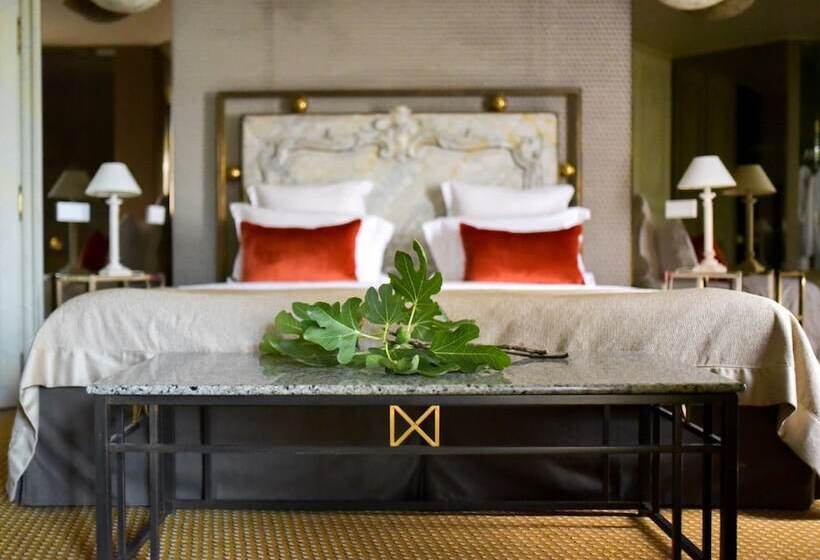 هتل Grand Hôtel Du Lion D Or