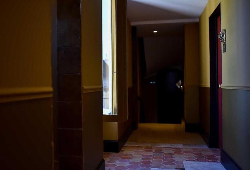 هتل Grand Hôtel Du Lion D Or