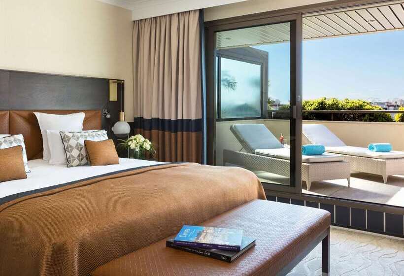 هتل Hôtel Barrière Le Gray D Albion