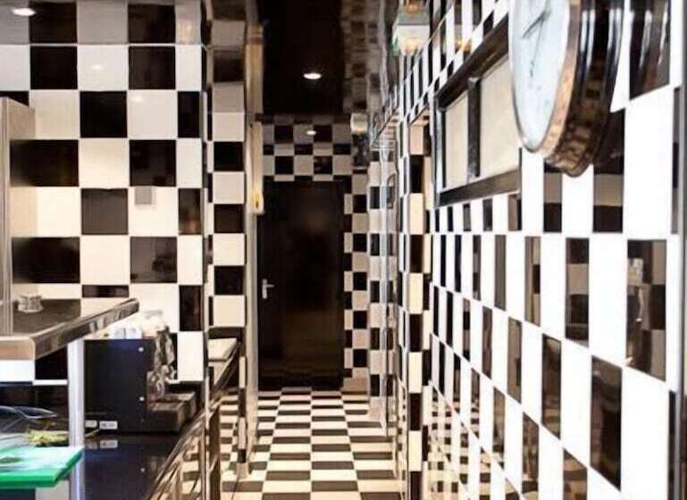 Отель Hostellerie Les Hauts De Sainte Maure