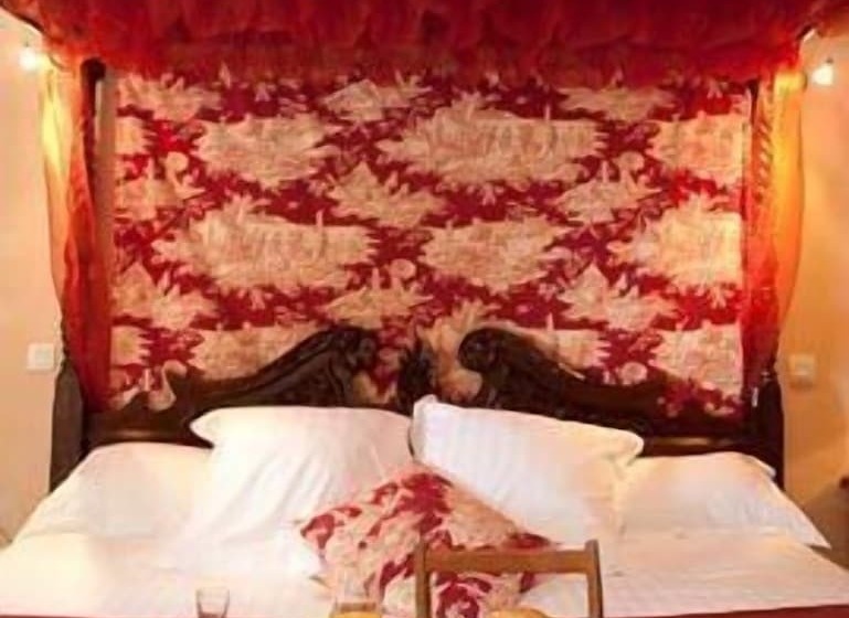 Отель Hostellerie Les Hauts De Sainte Maure