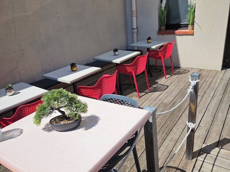 هتل Ibis Agen Centre Gare