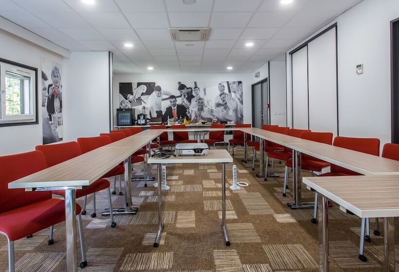 هتل Ibis Bourges Centre