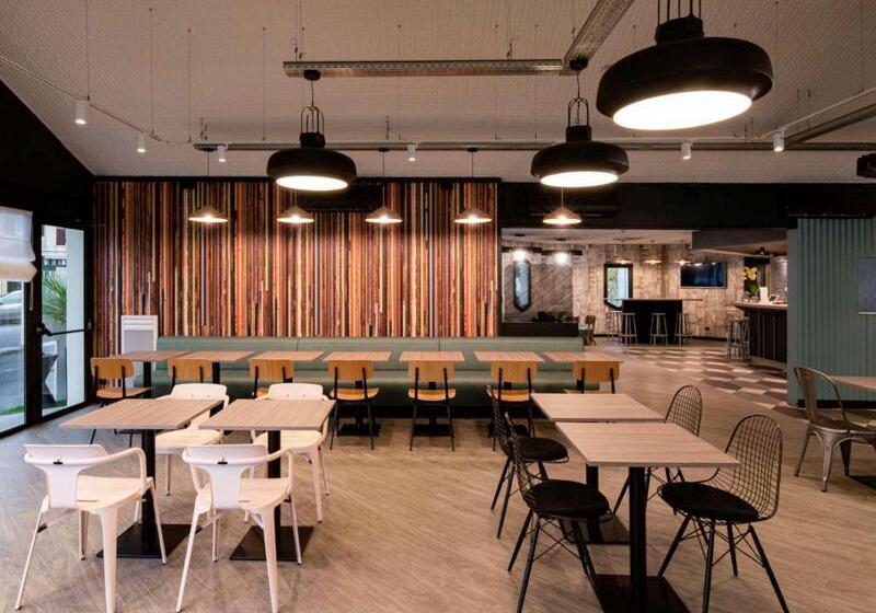 هتل Ibis Cergypontoise Le Port