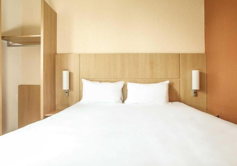 בית מלון כפרי Ibis Châlonsenchampagne