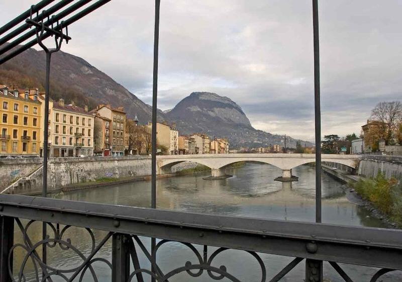 هتل B&B Grenoble Université 2