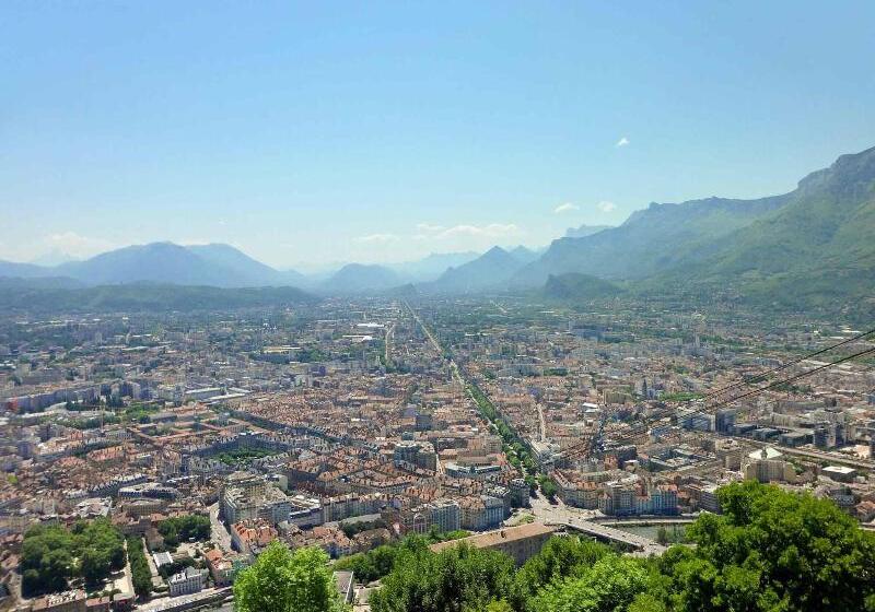 هتل B&B Grenoble Université 2