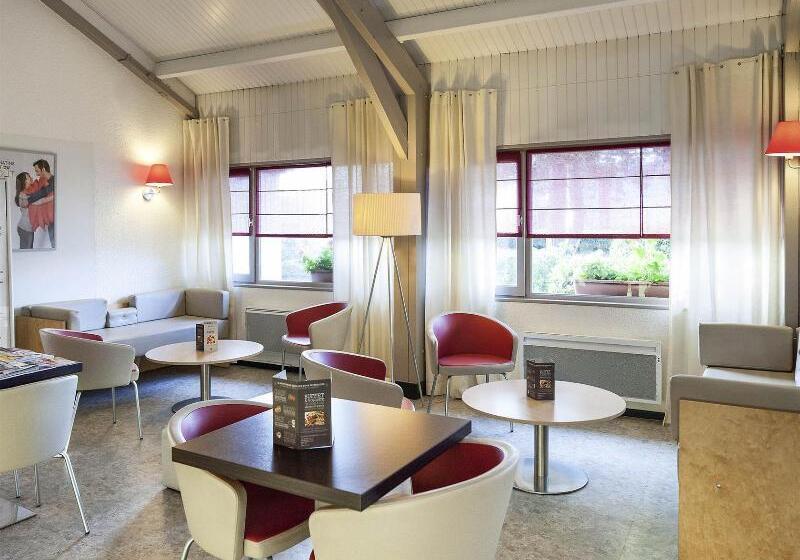 בית מלון כפרי Ibis Moulins