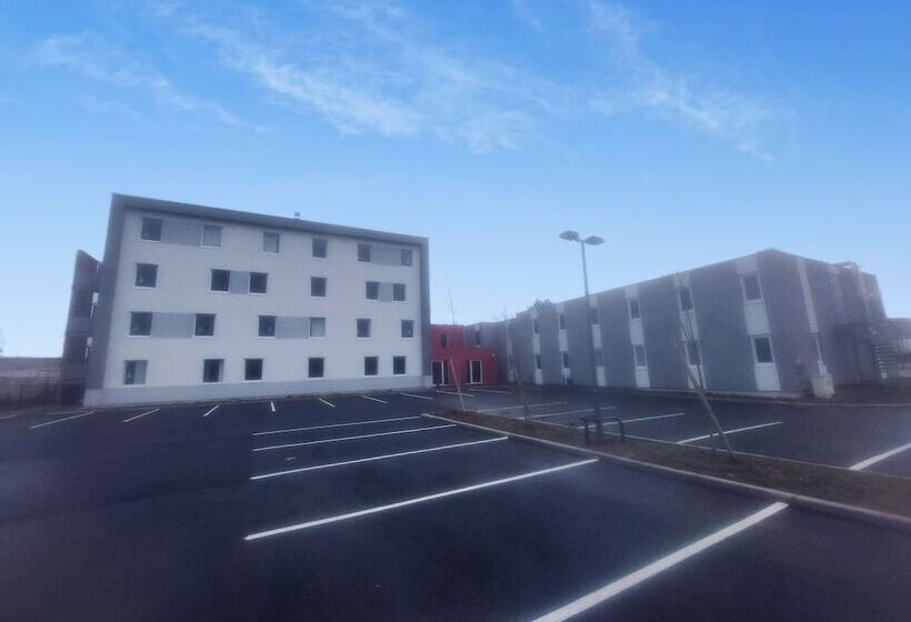 בית מלון כפרי Ibis Moulins