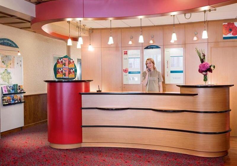 هتل Ibis Saintomer Centre