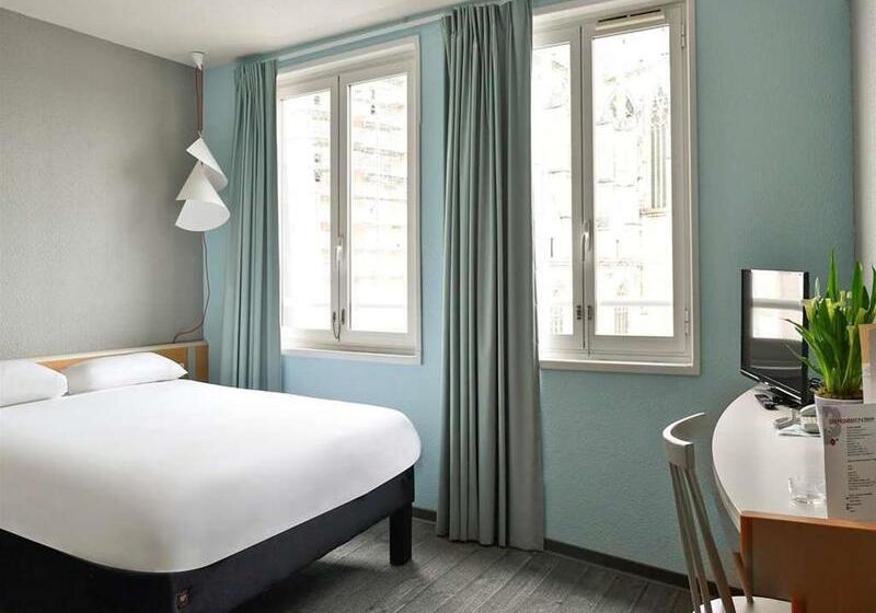 هتل Ibis Saintquentin Basilique