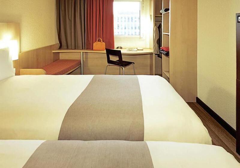 هتل Ibis Saintquentin Basilique