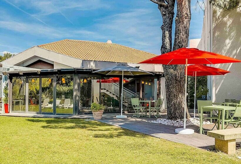 בית מלון כפרי Ibis Salon De Provence