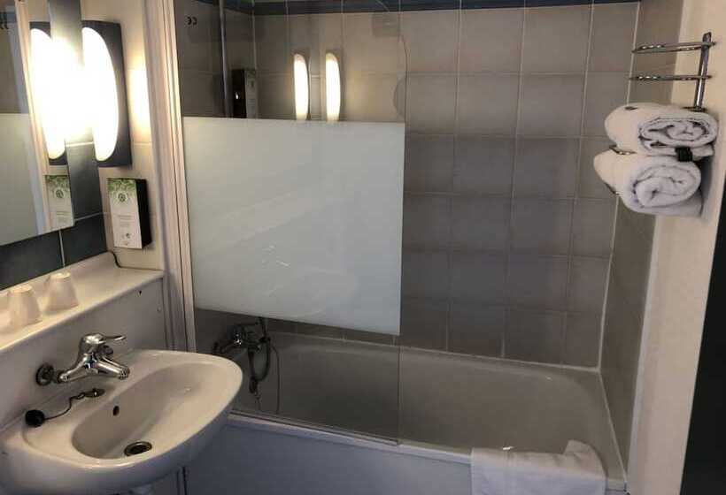 هتل Kyriad Direct Laon