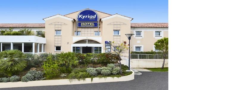 هتل Hôtel Restaurant Kyriad Fréjus