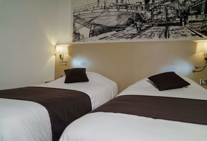 هتل Hôtel Kyriad Lille Nord   Roncq