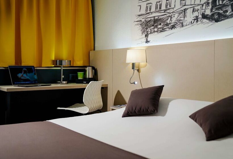 هتل Hôtel Kyriad Lille Nord   Roncq