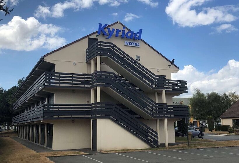 هتل Hôtel Kyriad Lille Nord   Roncq