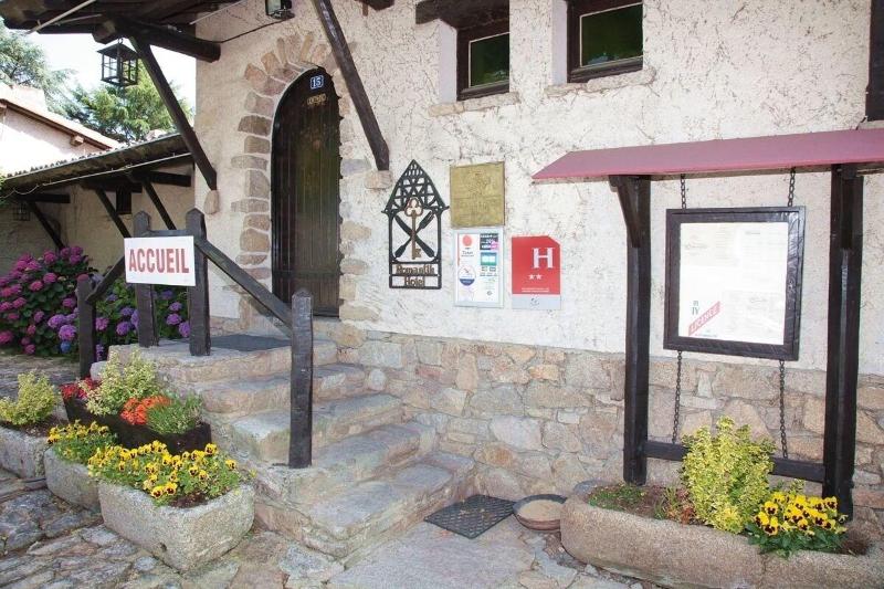 فندق Logis Hôtel La Chaumière