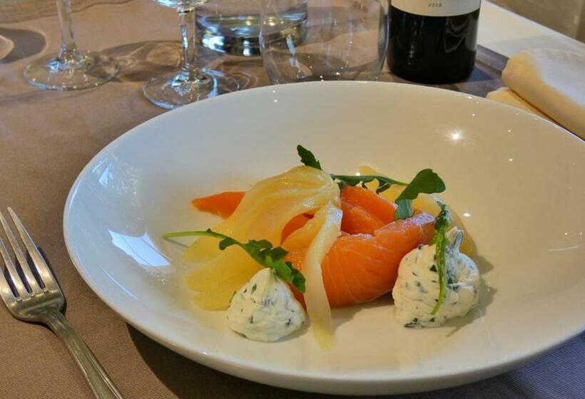 هتل Logis Hôtel Emeraude