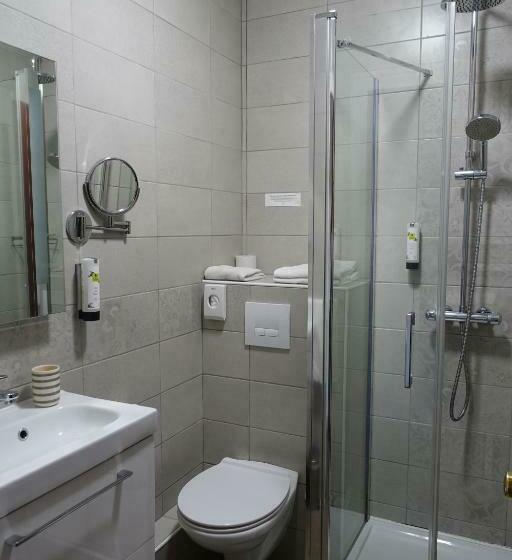 هتل Logis Hôtel Emeraude