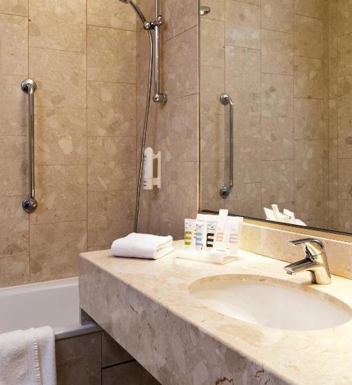 هتل Mercure Strasbourg Palais Des Congres