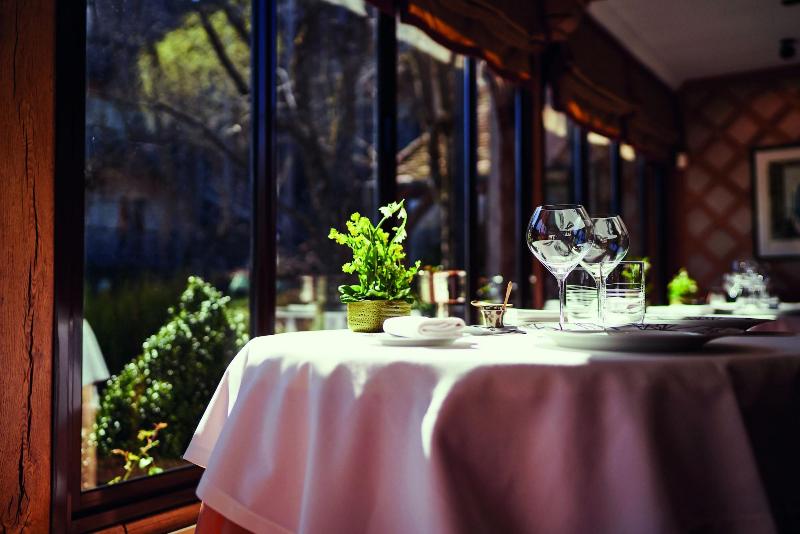 هتل Relais Bernard Loiseau
