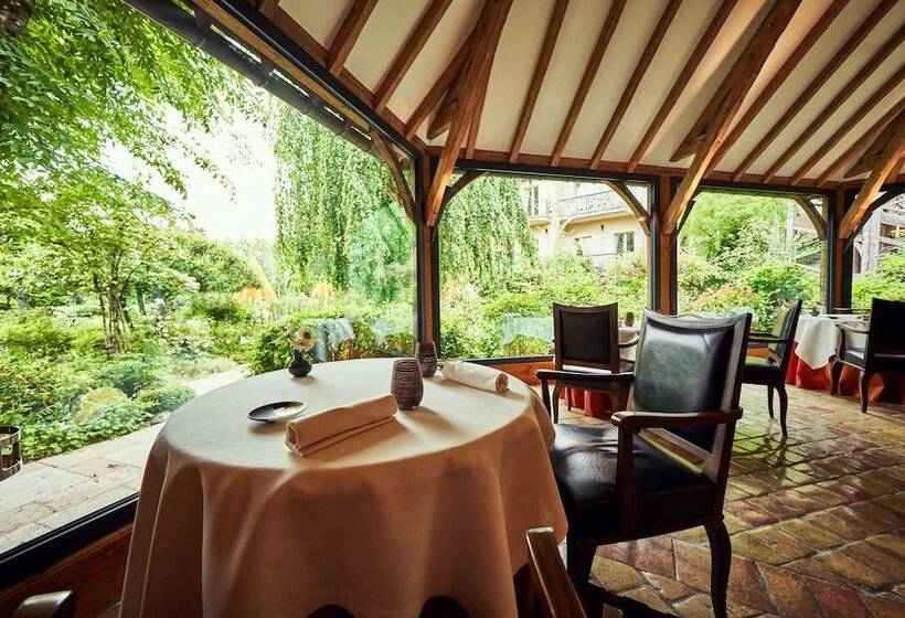 هتل Relais Bernard Loiseau