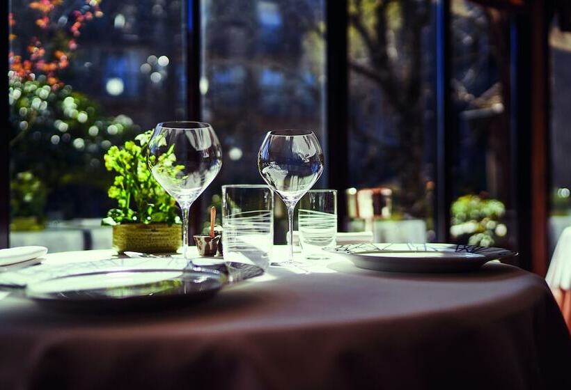 هتل Relais Bernard Loiseau