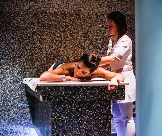 هتل Relais Bernard Loiseau