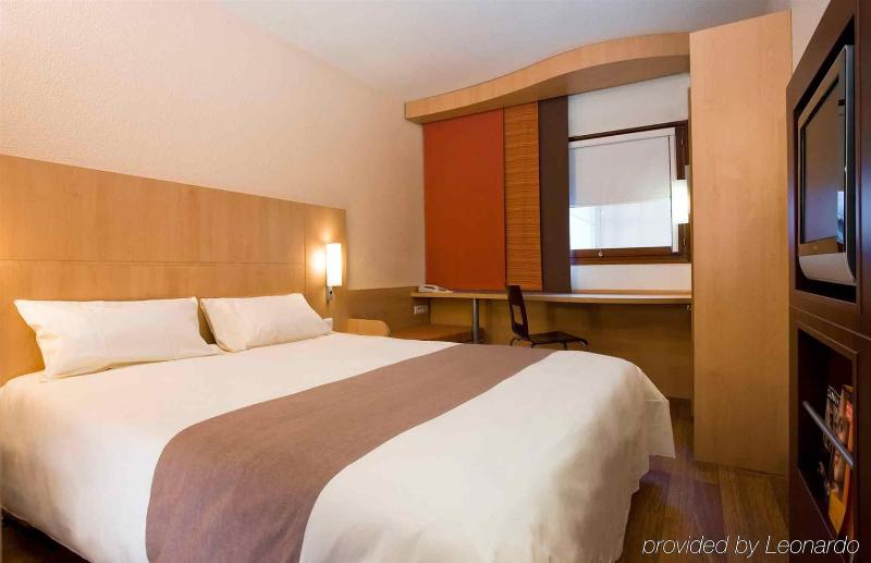 هتل Ibis Toulon La Seyne Sur Mer