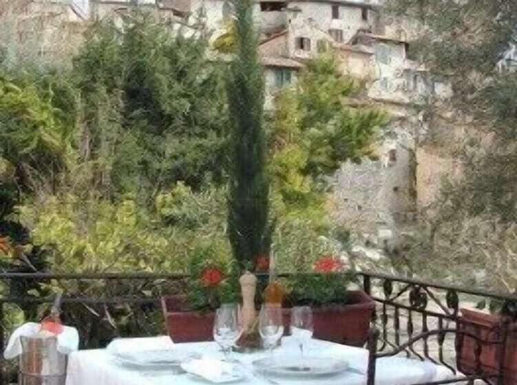 هتل Auberge De La Madone