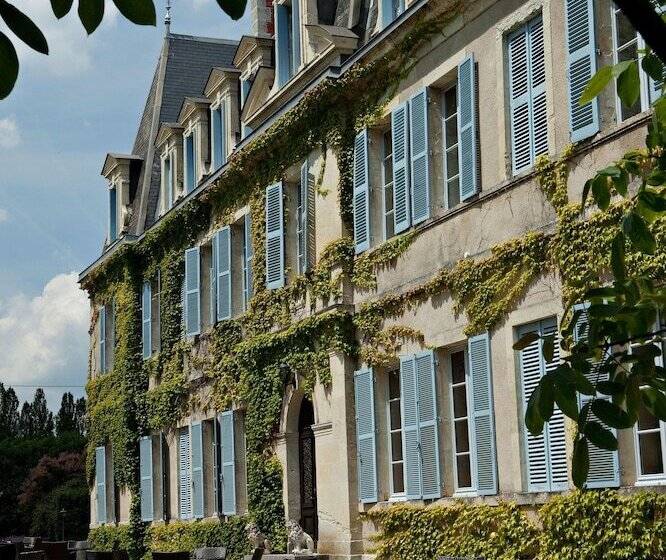 ホテル Château De Lalande   Teritoria   Périgueux