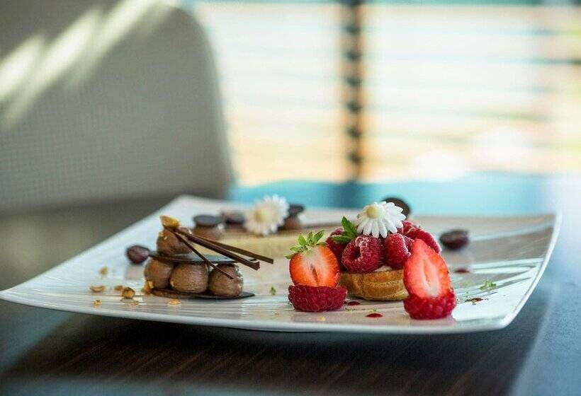 هتل Côte Ouest Hôtel Thalasso & Spa Les Sables D Olonne   Mgallery