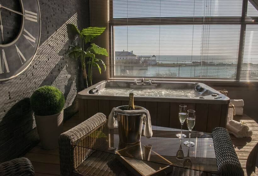 Hotelli Cote Ouest  Thalasso & Spa Les Sables D Olonne  Mgallery