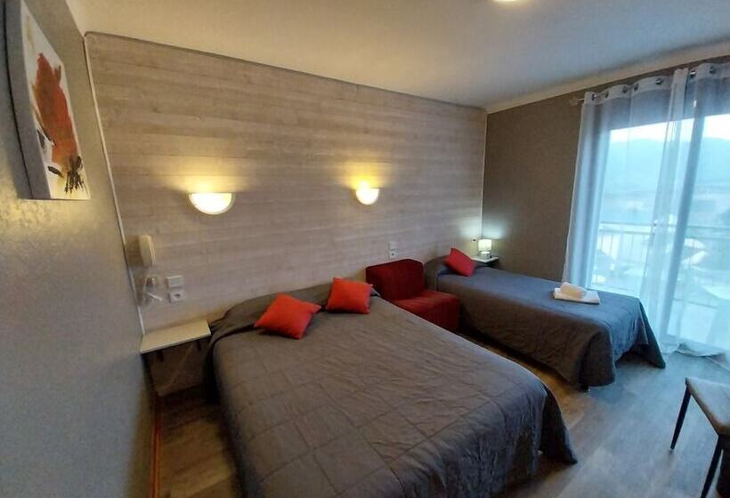 هتل Hôtel L Oustalet