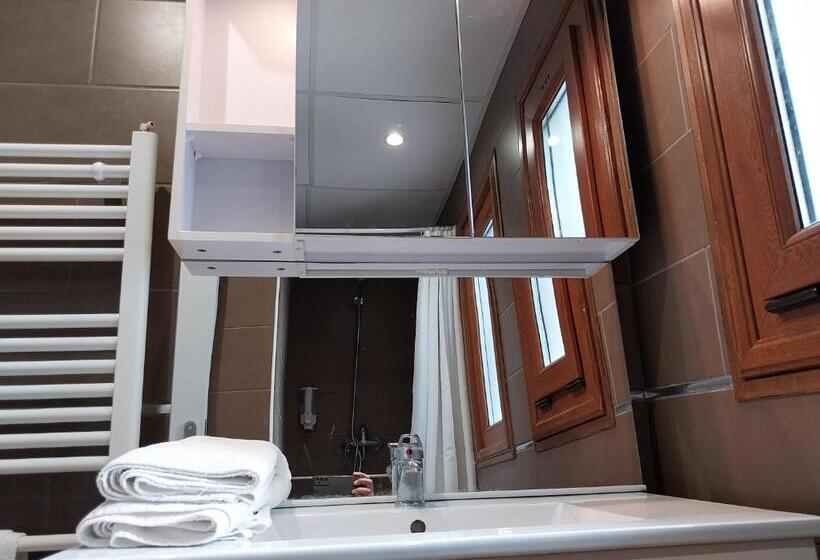 هتل Hôtel L Oustalet