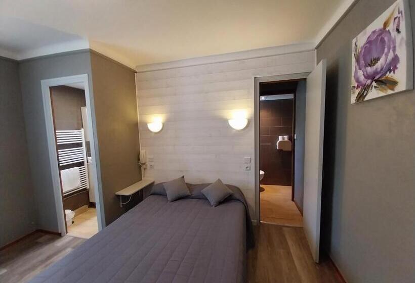 هتل Hôtel L Oustalet
