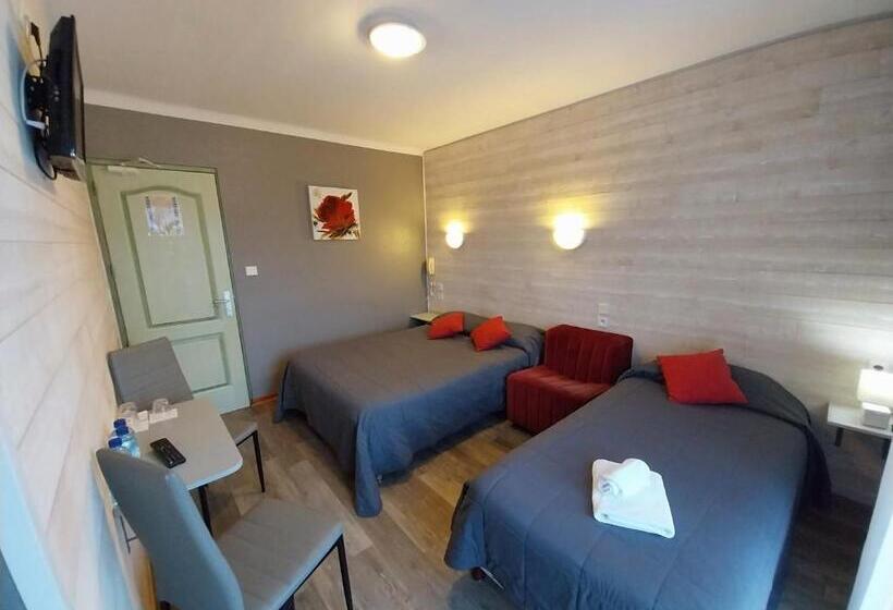 هتل Hôtel L Oustalet