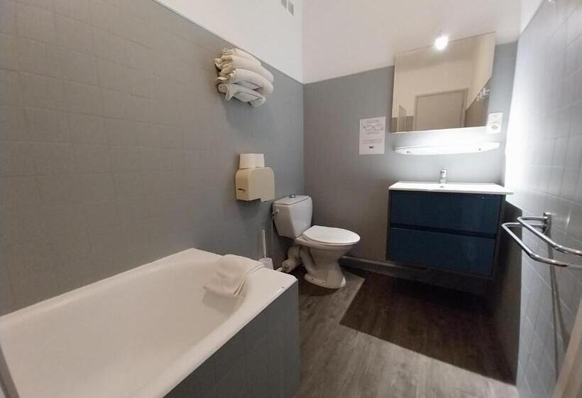 هتل Hôtel L Oustalet