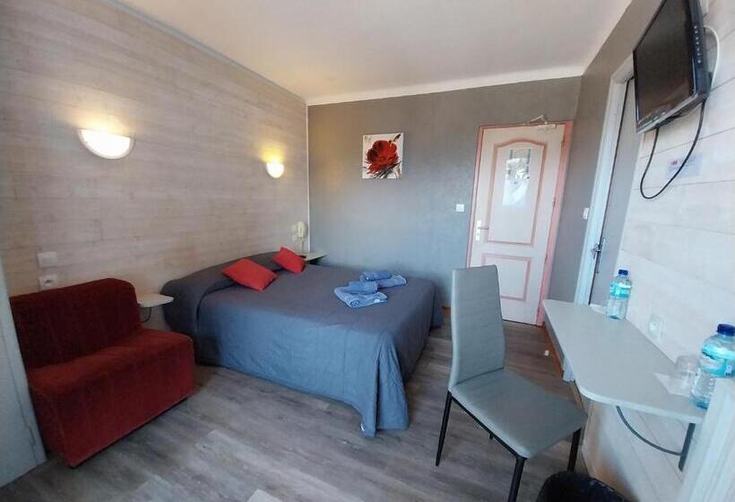 هتل Hôtel L Oustalet