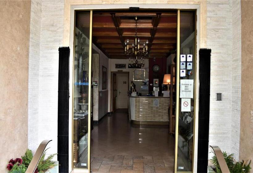 هتل Hôtel Le Sauvage