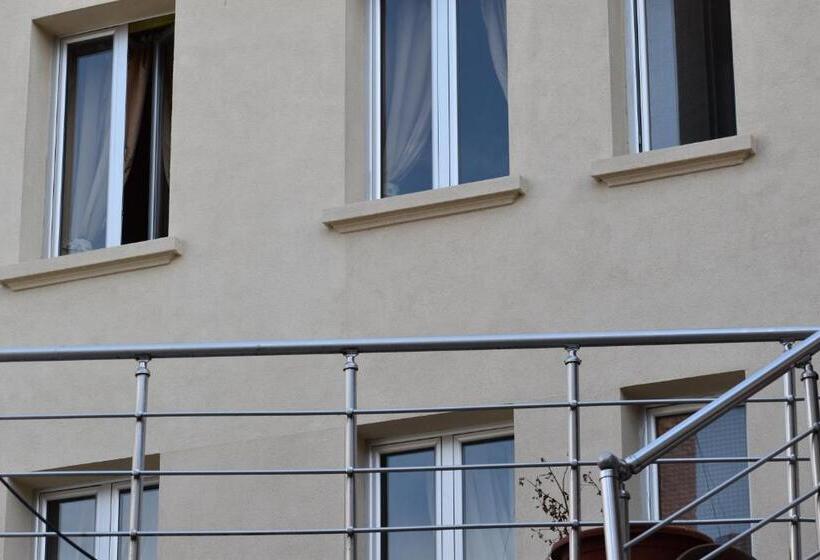 هتل Hôtel Le Sauvage