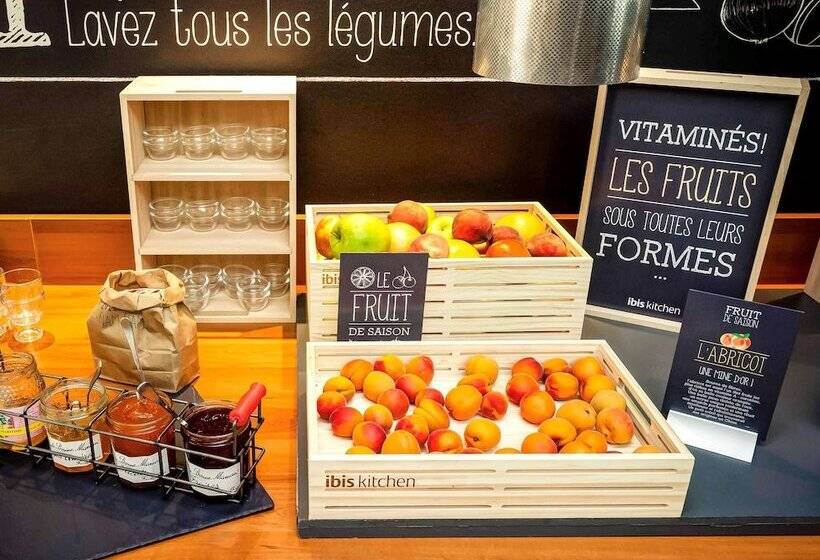 هتل Ibis Lyon Est Bron