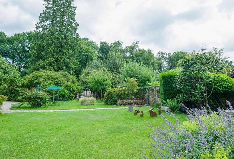 هتل Le Manoir Du Lys, The Originals Relais