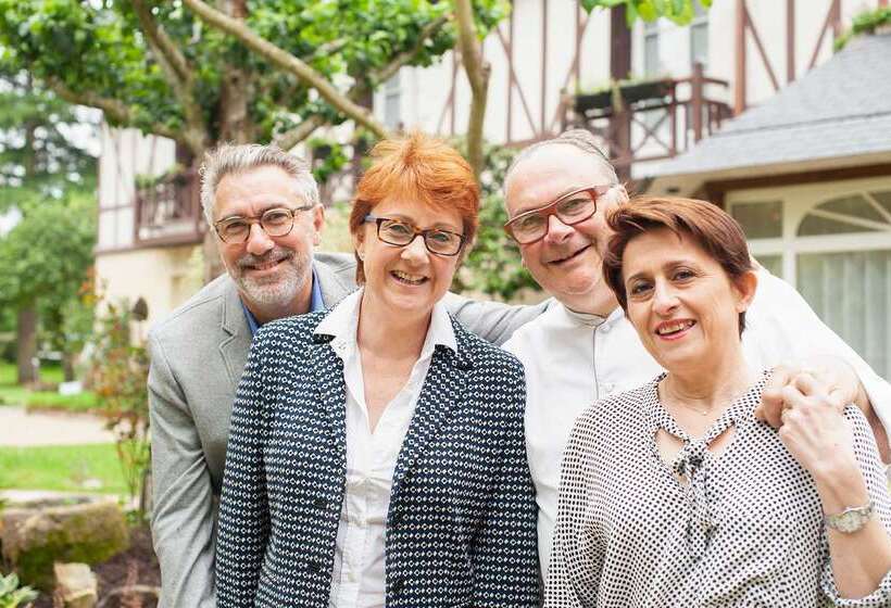 هتل Le Manoir Du Lys, The Originals Relais