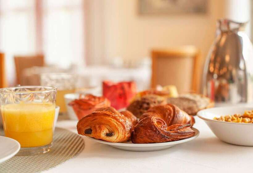 هتل Le Manoir Du Lys, The Originals Relais