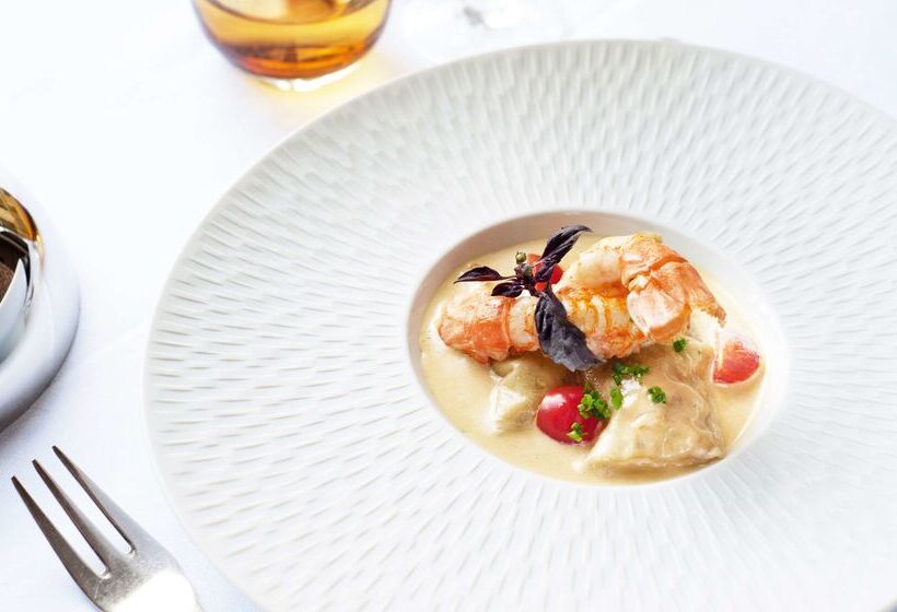 هتل Le Manoir Du Lys, The Originals Relais